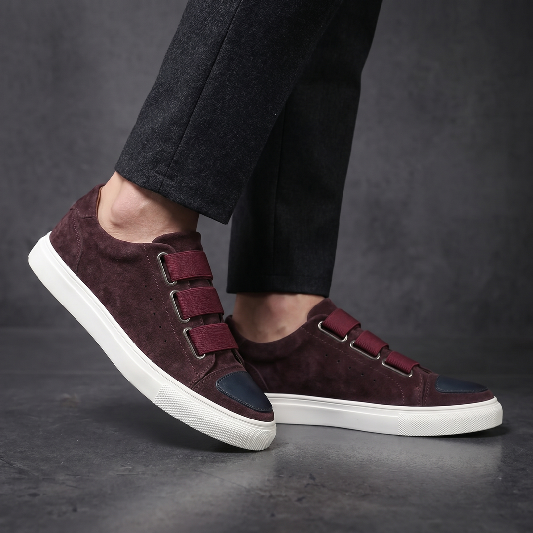 NOVAIRE SNEAKERS